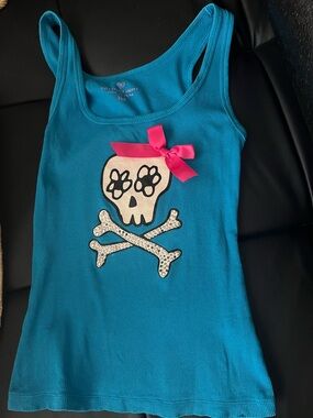 😍3for1 Price🥰Victoria's Secret Turquoise Top w sparkling Skull & Pink Bow